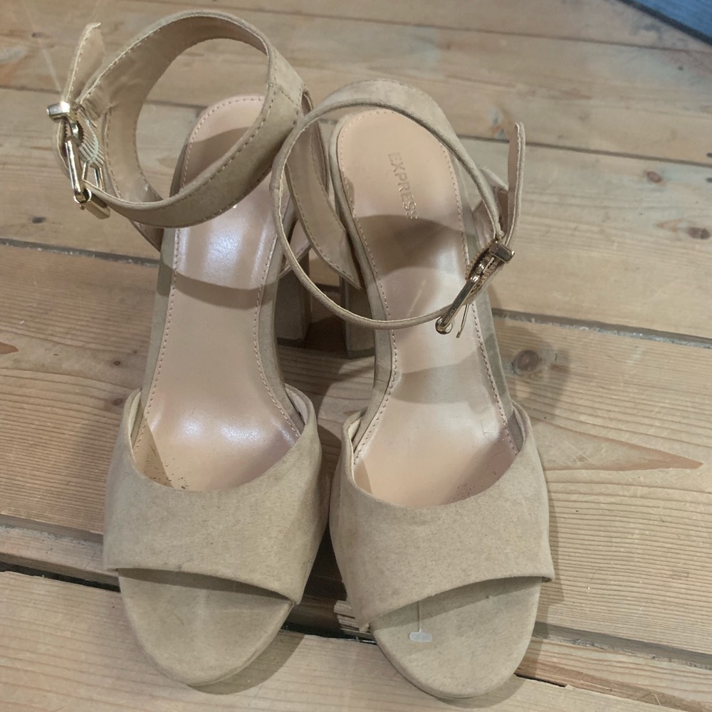 Nude Sandals with heel